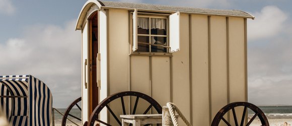 The picture shows the wedding bath cart