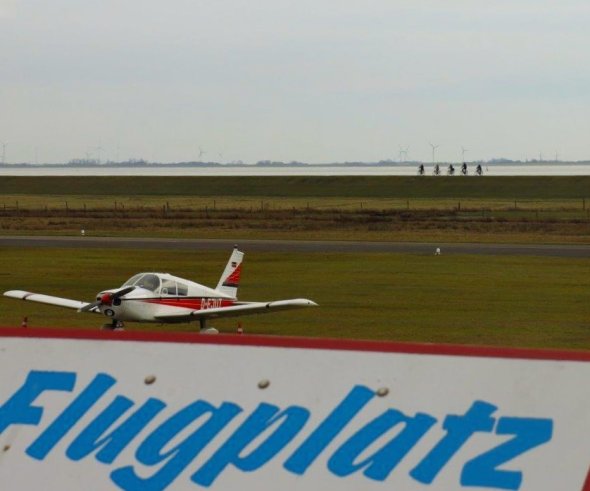 Flugplatz Das Bild zeigt den Flugplatz Fluaney