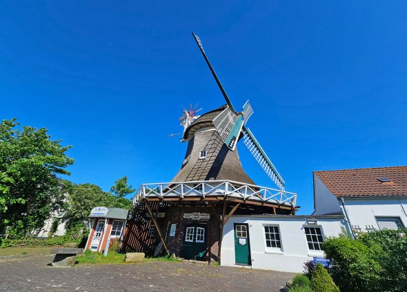 Das Bild zeigt die Norderneyer Mühle "Selden Rüst"
