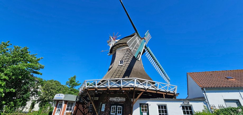 Das Bild zeigt die Norderneyer Mühle "Selden Rüst"