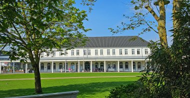 Das Bild zeigt das Rathaus