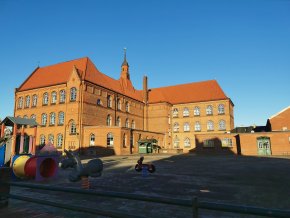 Grundschule Das Bild zeigt die Grundschule Norderney